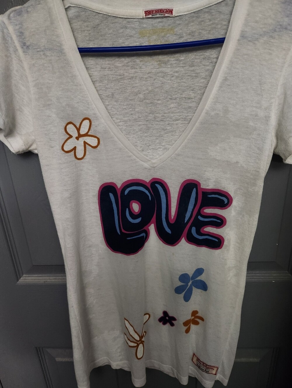 True Religion.Love Graphic V-Neck Tee